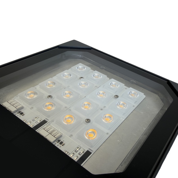 Precizní optiky LumIQ Optics
